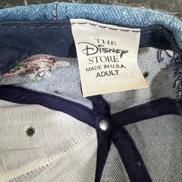 Vintage Disney “Goofy” SnapBack Ball Cap in Denim - Picture 4 of 5